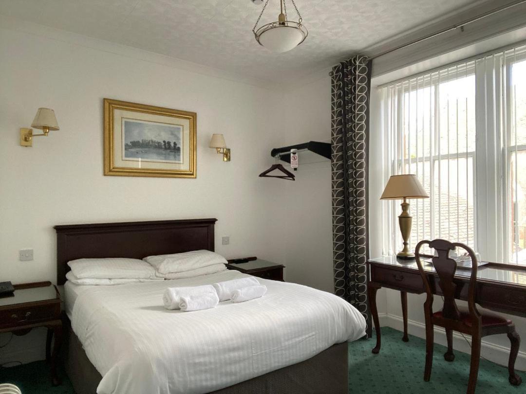 Argyll Arms Hotel 캠벨타운 외부 사진