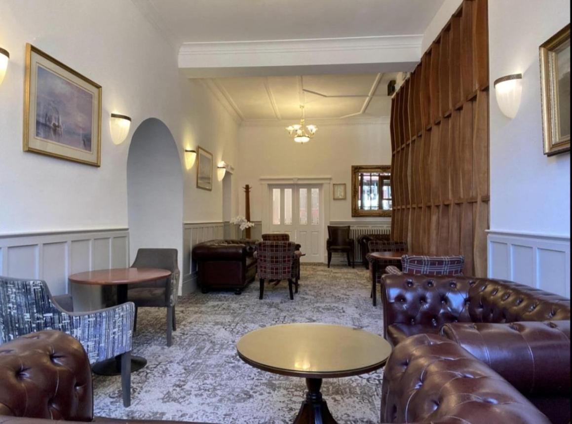 Argyll Arms Hotel 캠벨타운 외부 사진