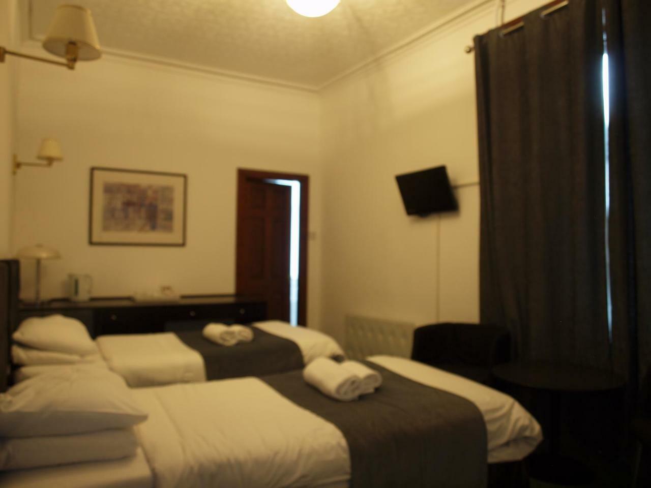 Argyll Arms Hotel 캠벨타운 외부 사진